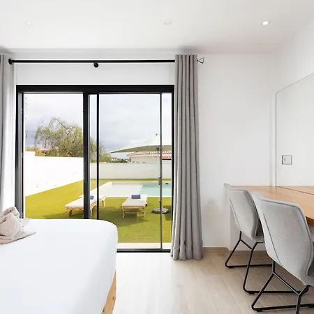 Willa Santi Callao Salvaje